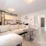 Lovely In Apartmán