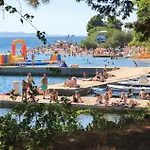 Lovely In * Zadar