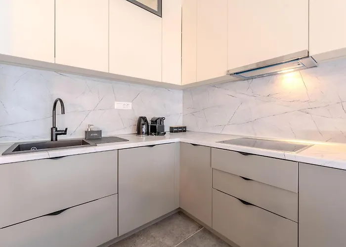 Lovely In * Ζαντάρ